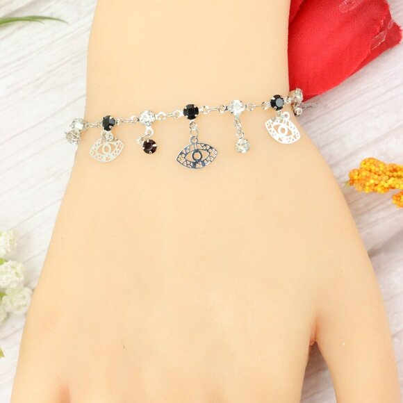 "Trendy Handmade Bracelet – A Thoughtful Gift for Girls & Women | UNVRC1218 - Picture 11 of 11